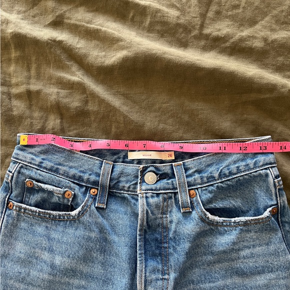 Levi’s Wedgie Icon Ripped High Waist Ankle Slim Jeans - Picture 8 of 12